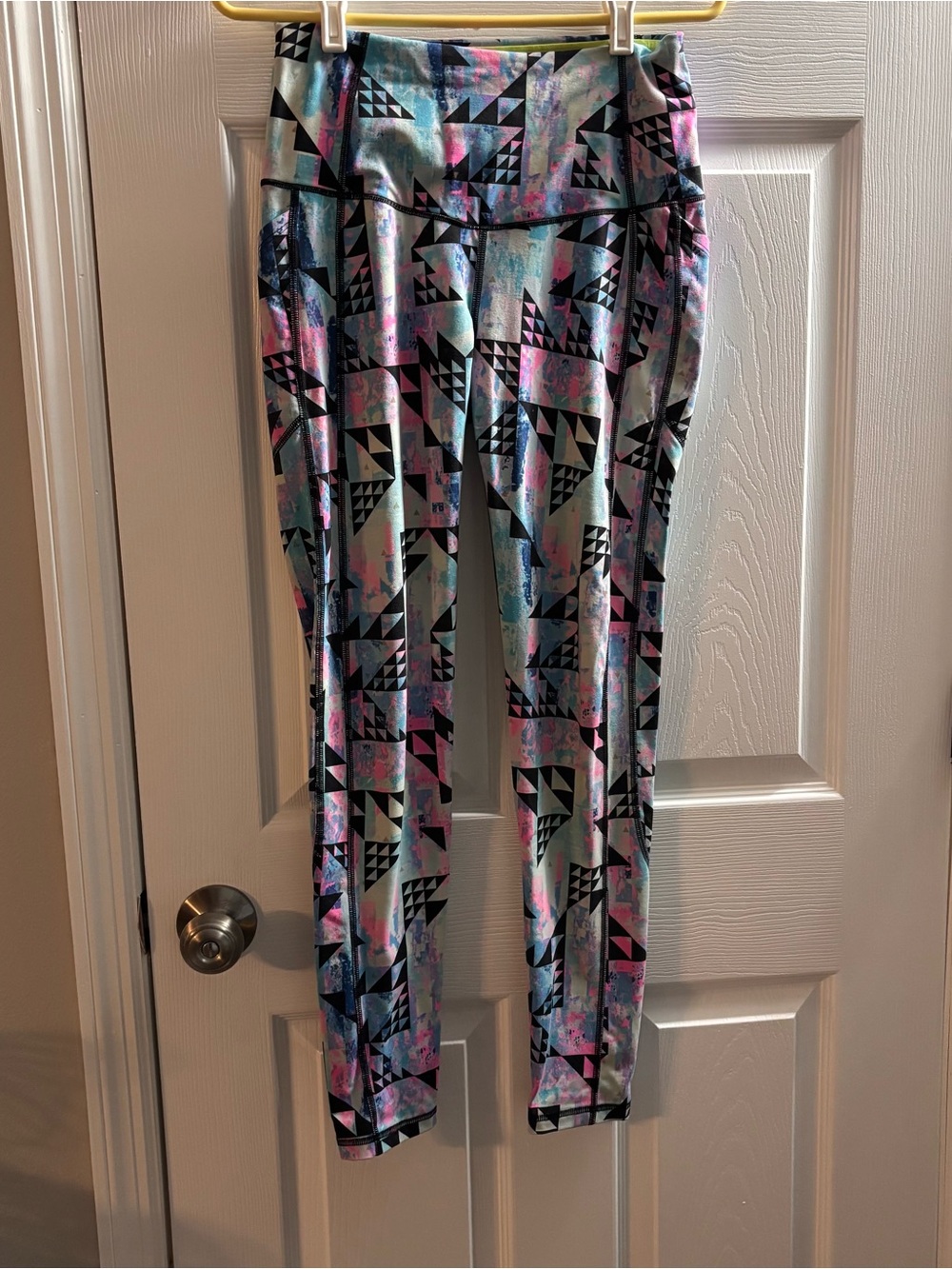 Victoria's Secret Pastel Blue Pink Black Geometric Leggings